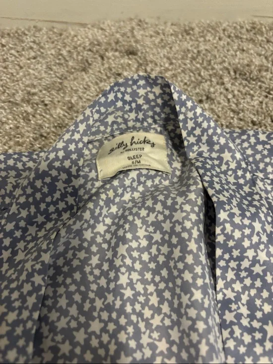 Gilly Hicks Robe - Picture 3 of 3